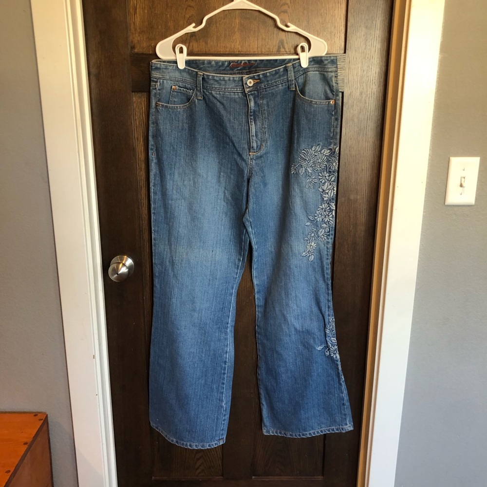 Eddie Bauer Size 16 Women's Jeans Embroidered Floral Classic Bootcut Blue